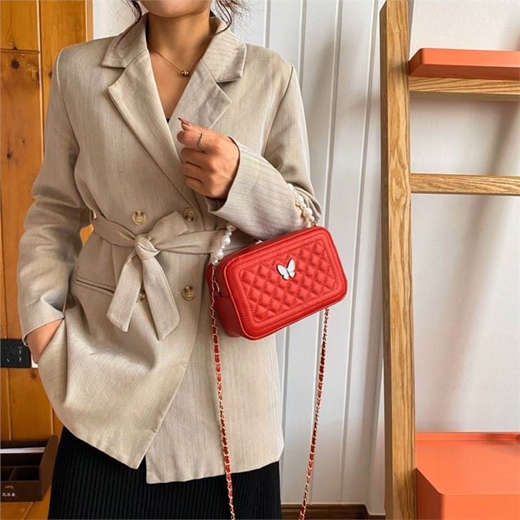 Compartment Wallets And Totes